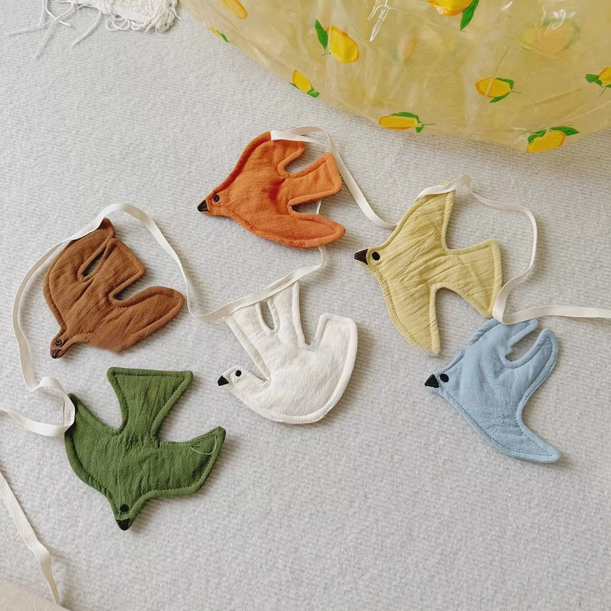 Baby Nursery Ideas - Тканевая гирлянда-флажки с птицами для детской